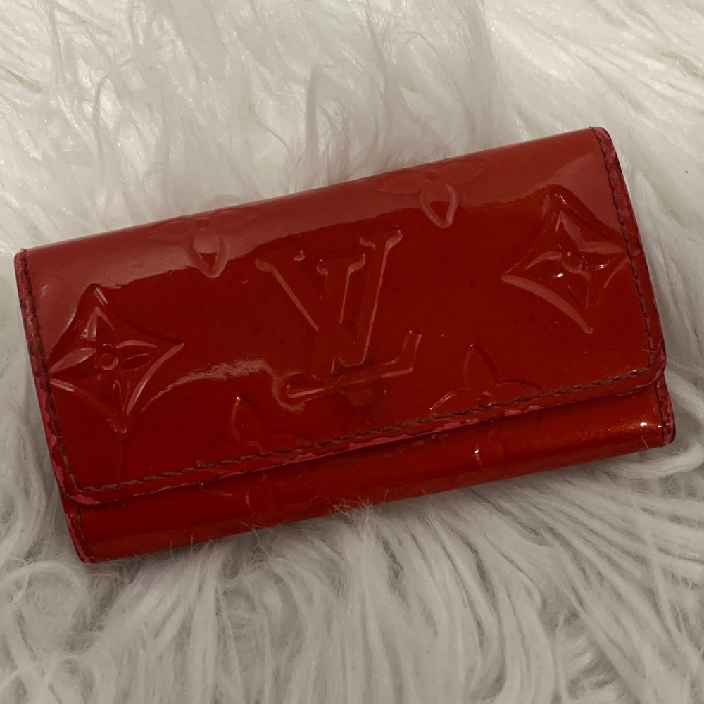 Louis Vuitton Cherry Red Patent Leather Key Holder - Picture 14 of 14